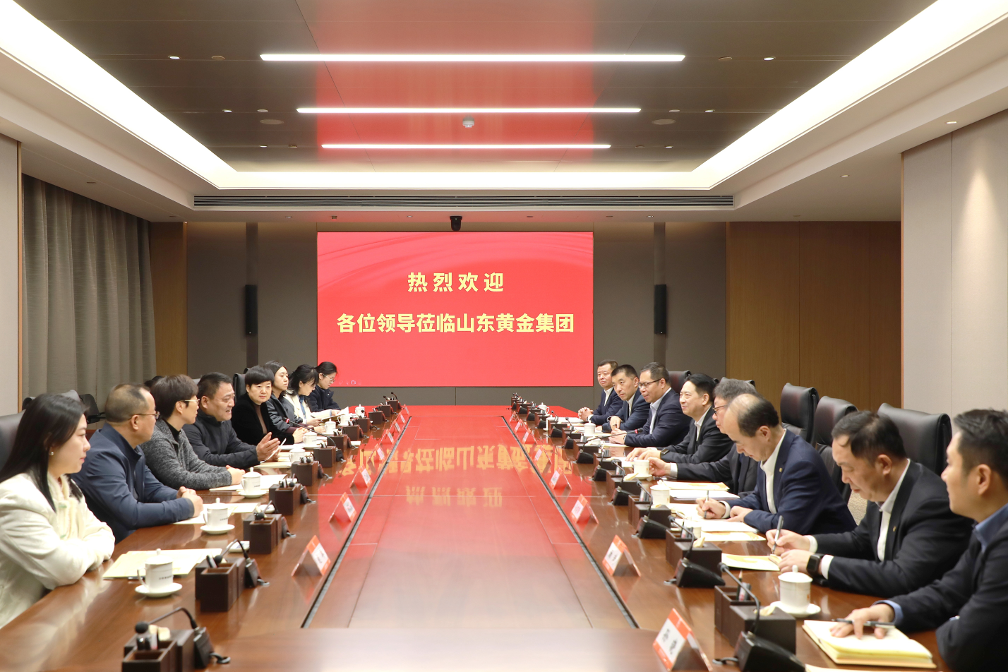 李航會(huì)見(jiàn)渭南市委常委、統(tǒng)戰(zhàn)部部長(zhǎng)張輝一行